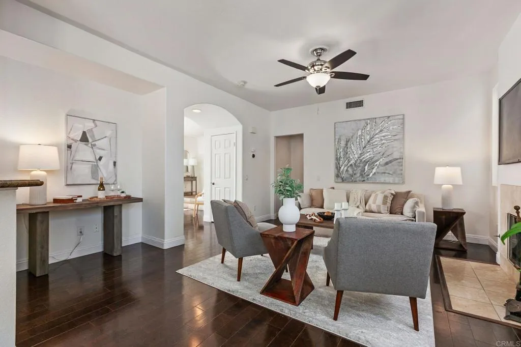 https://cdn.realtyfeed.com/cdn/127/306468406/85593a6ac3e41ac1d3adc403d3594788.webp