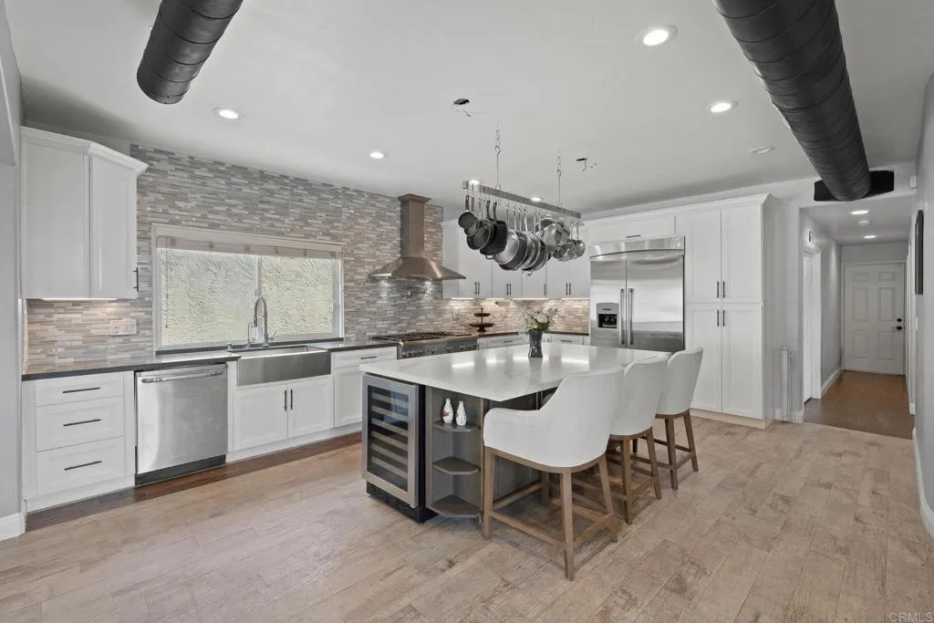 Photo #25: PTP2504496 Listing: Photo #25
