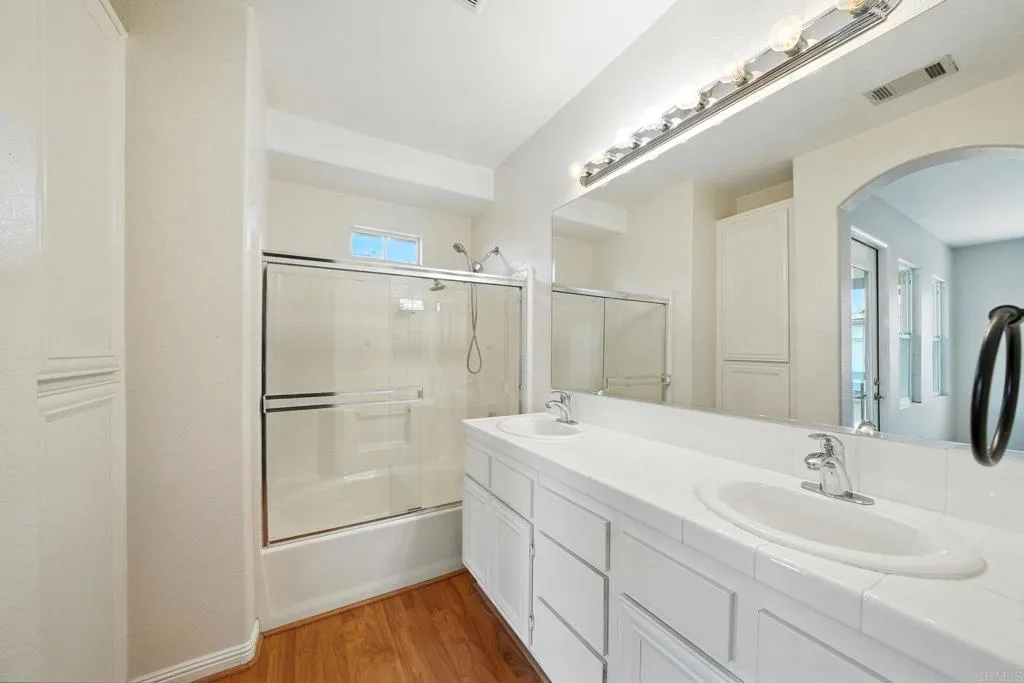 https://cdn.realtyfeed.com/cdn/127/306468498/144014e40c98d30a550b4c358c854d22.webp
