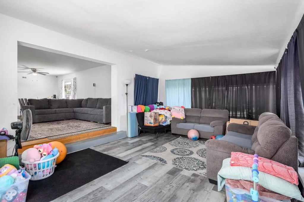 https://cdn.realtyfeed.com/cdn/127/306468595/1b41c584f47db7f2cdabe2b3870e1205.webp