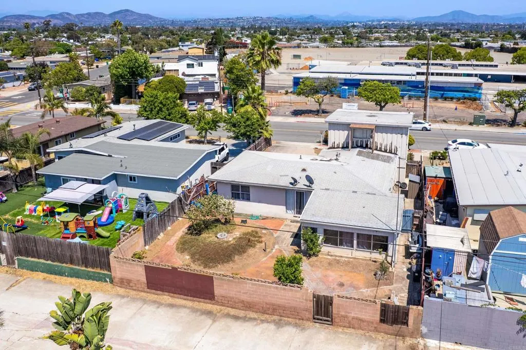 https://cdn.realtyfeed.com/cdn/127/306468595/8fa26e9979a6af91f180453d13e9db35.webp