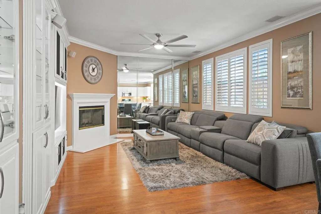 https://cdn.realtyfeed.com/cdn/127/306468619/3f31af6f5ffd7f509f60fbb5317b9ab8.webp