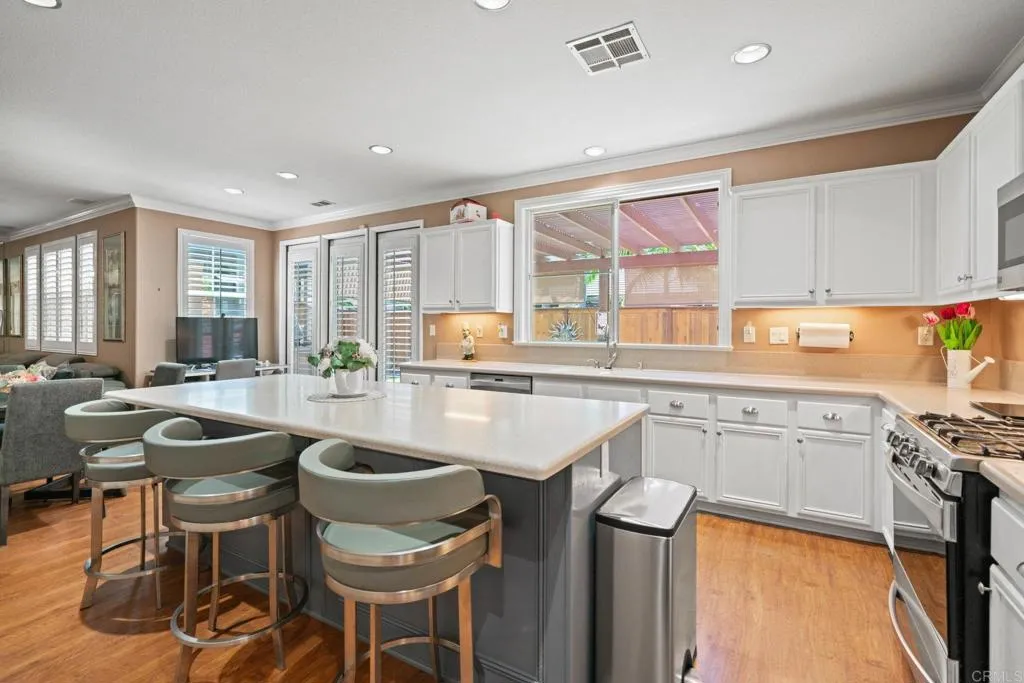 https://cdn.realtyfeed.com/cdn/127/306468619/72ace1306873ef0490a84575f6cd575d.webp