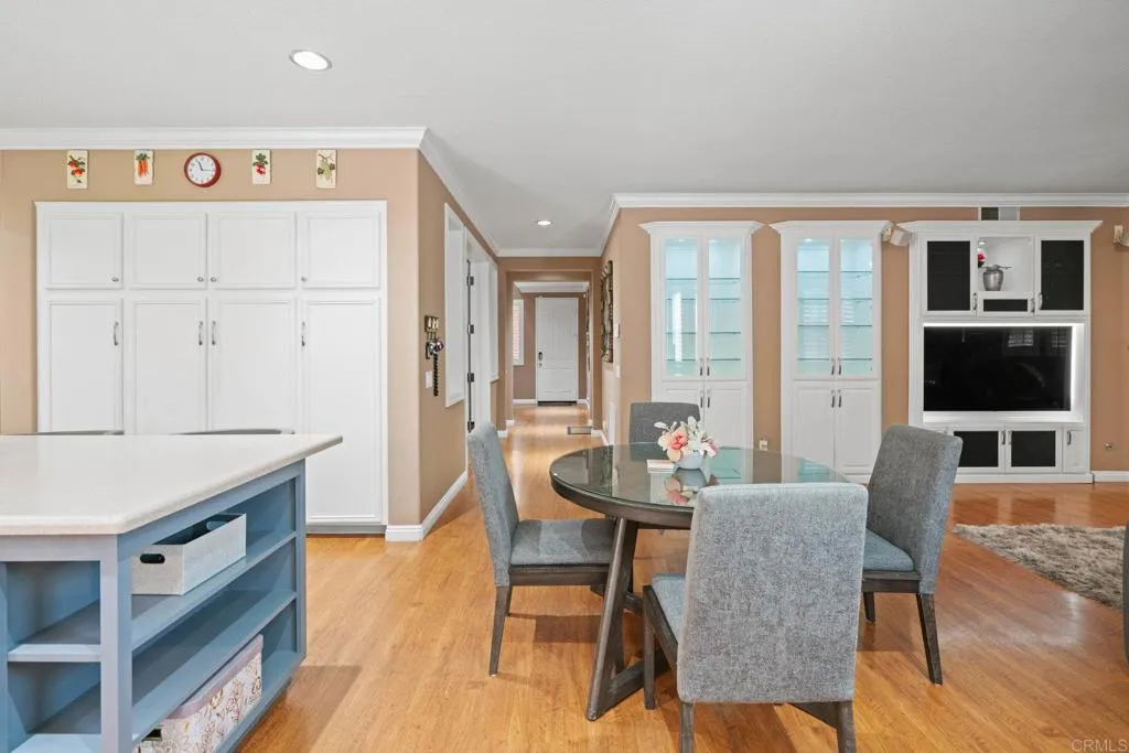 https://cdn.realtyfeed.com/cdn/127/306468619/74e8cdcffbb0b6f88c7c1a3b6671a88b.webp