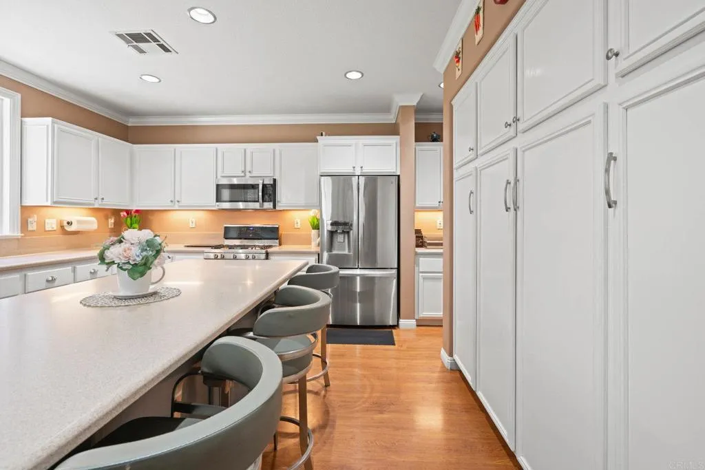 https://cdn.realtyfeed.com/cdn/127/306468619/b6956b3ce9316faa1b5a9d1bb60252ef.webp