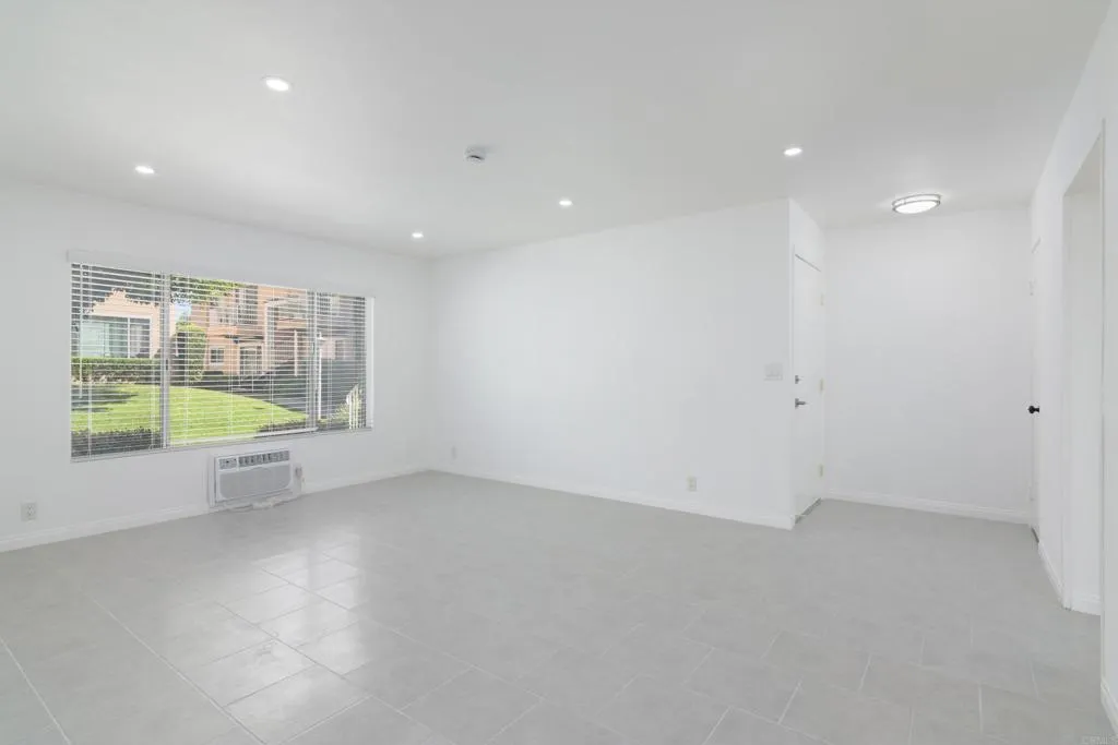 https://cdn.realtyfeed.com/cdn/127/306468659/1d0d156386295c22052c204bc92a0f3f.webp