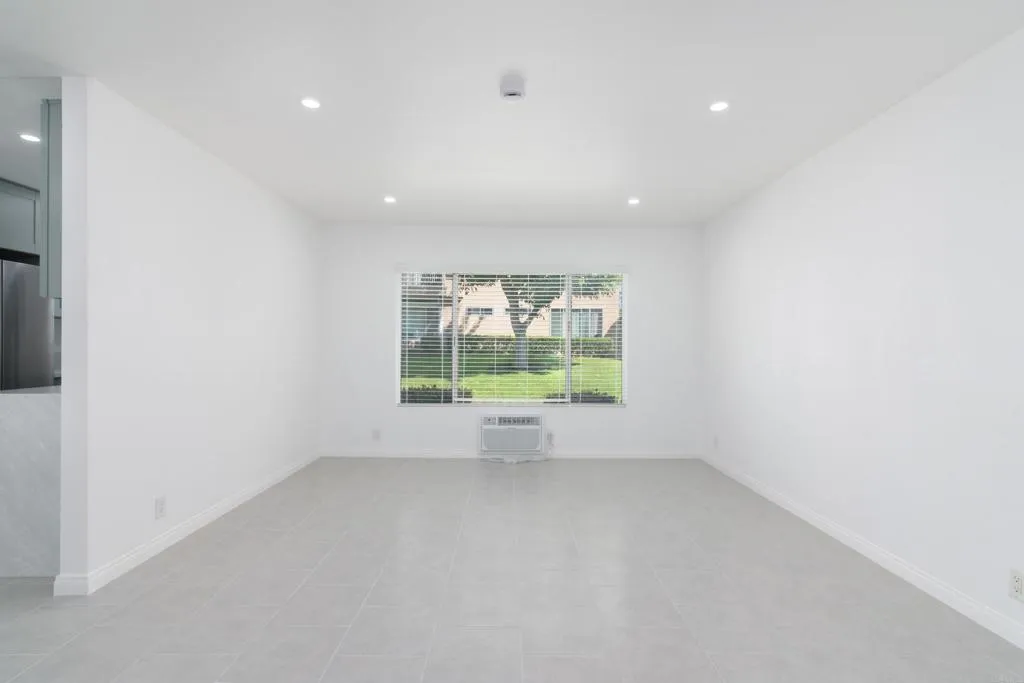 https://cdn.realtyfeed.com/cdn/127/306468659/40b986d97faf50f0e7601f20fb7b1781.webp