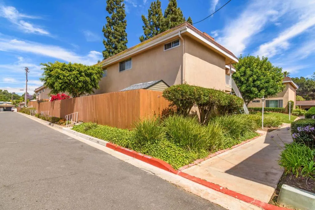 https://cdn.realtyfeed.com/cdn/127/306468659/76e9127a031d99855ff305b9147e5319.webp