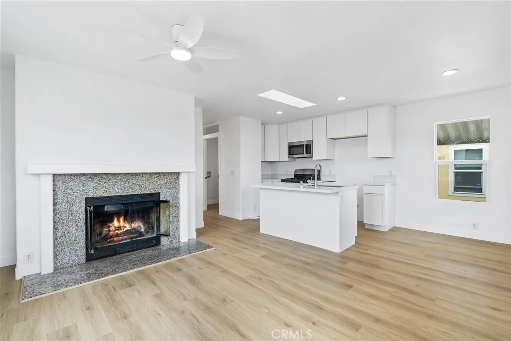 https://cdn.realtyfeed.com/cdn/127/306469015/7dbc5eb47f6b49a51cbe9e455b2f7d40.webp