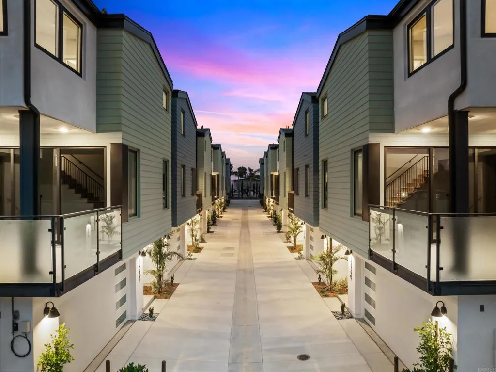 https://cdn.realtyfeed.com/cdn/127/306469095/33d4d5107ce6ab9cb50099453a99e2c5.webp
