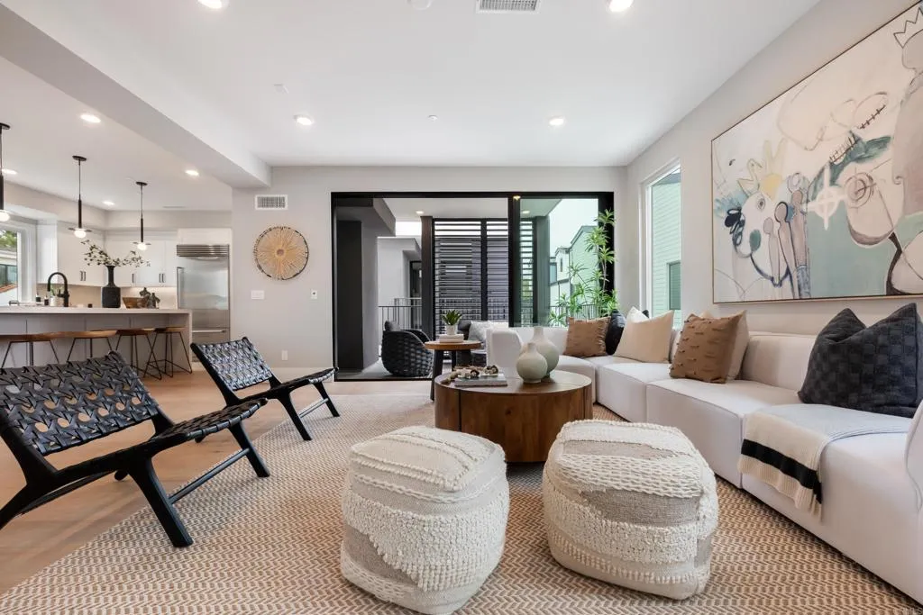 https://cdn.realtyfeed.com/cdn/127/306469095/8d1b2d189c809f1ed037fe7988d861ae.webp