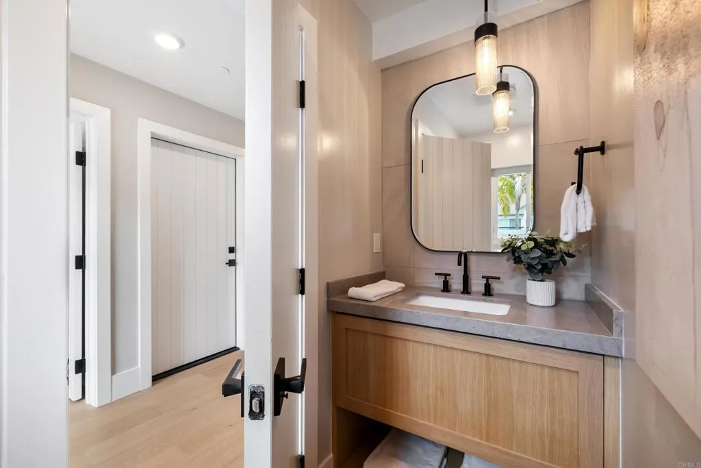 https://cdn.realtyfeed.com/cdn/127/306469095/d2fd69d85d471b1e6bd79807293ed3d5.webp