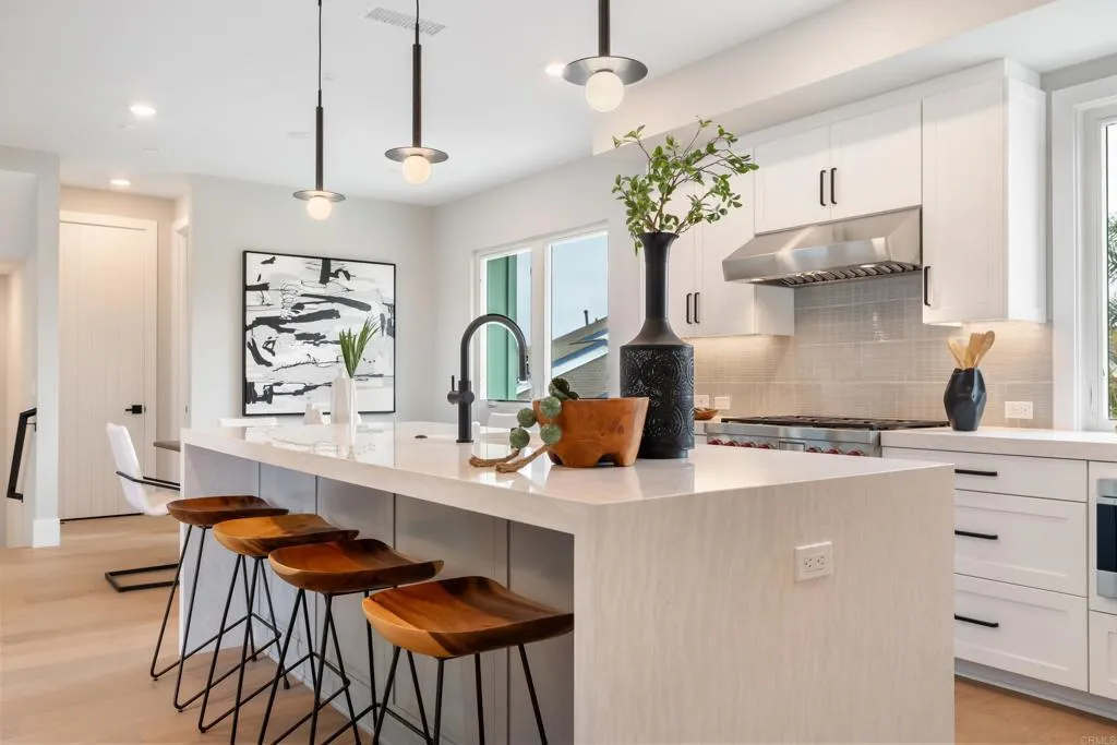 https://cdn.realtyfeed.com/cdn/127/306469095/e56f2787bbe7ae00cd93aaa4862fd1b3.webp