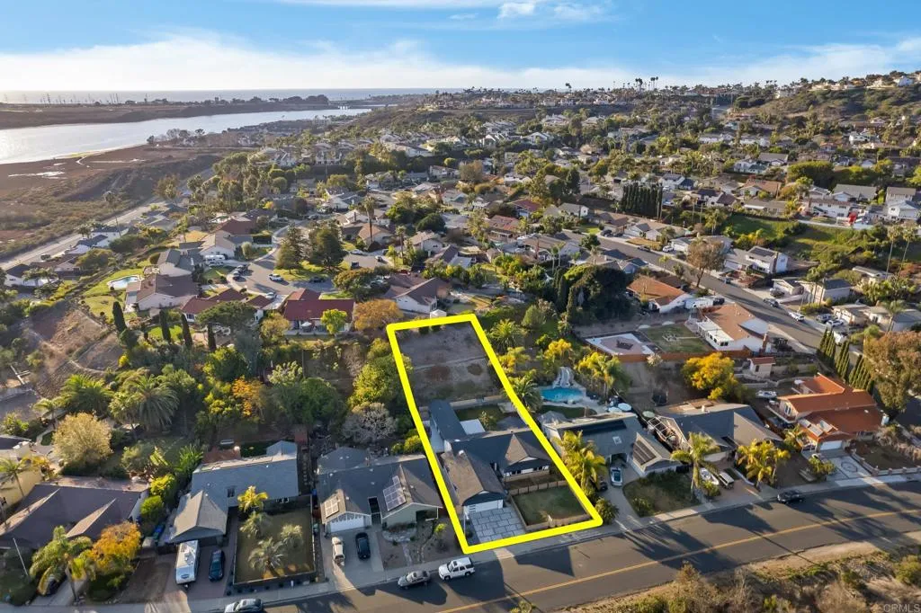 https://cdn.realtyfeed.com/cdn/127/306469159/f59b5d599cadbb1947aeaa3196f698c6.webp