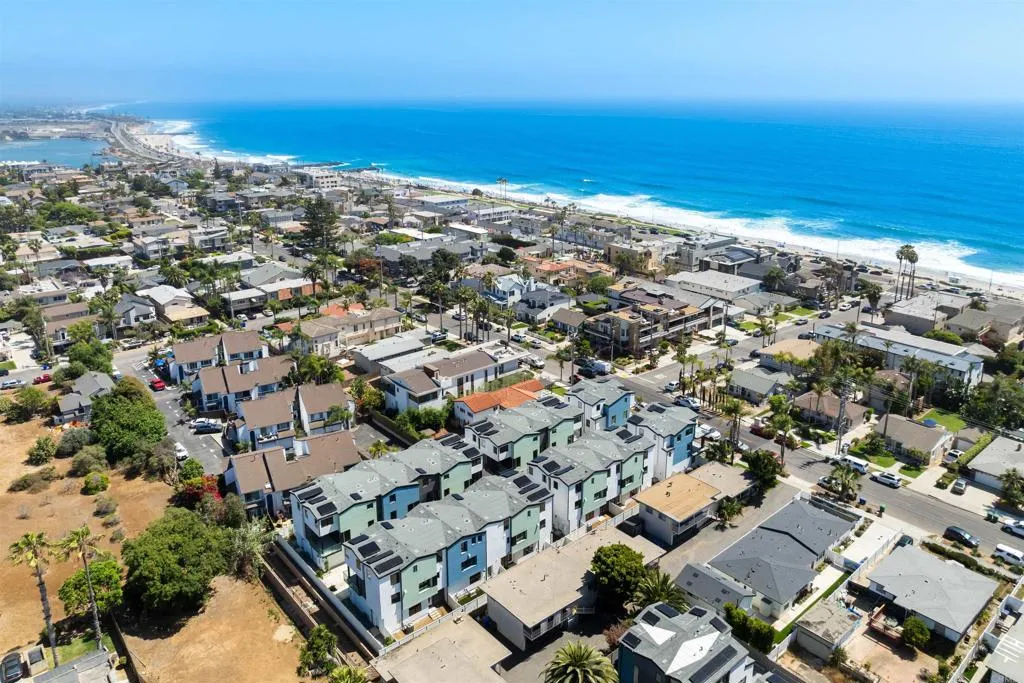 https://cdn.realtyfeed.com/cdn/127/306469213/15c726244c992f2b853558d2f16ebceb.webp