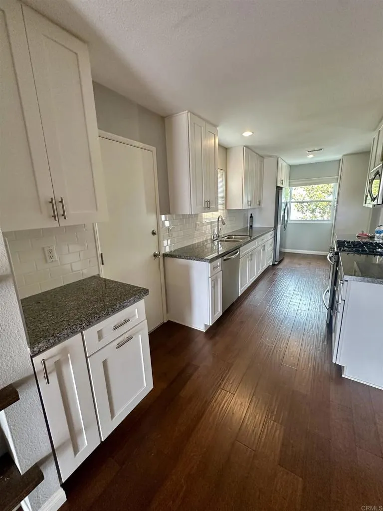 https://cdn.realtyfeed.com/cdn/127/306469355/a388e21db7a3a2f57a17273f992d064a.webp