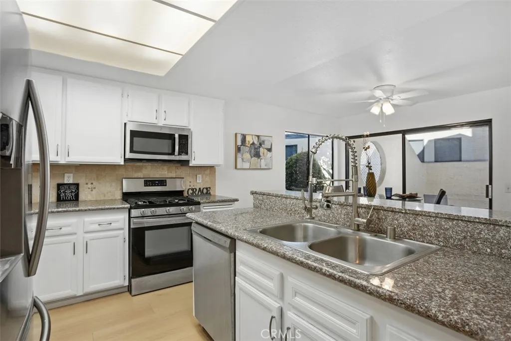 https://cdn.realtyfeed.com/cdn/127/306469538/000b6db1a2fe049e3dedf98a97ad6652.webp