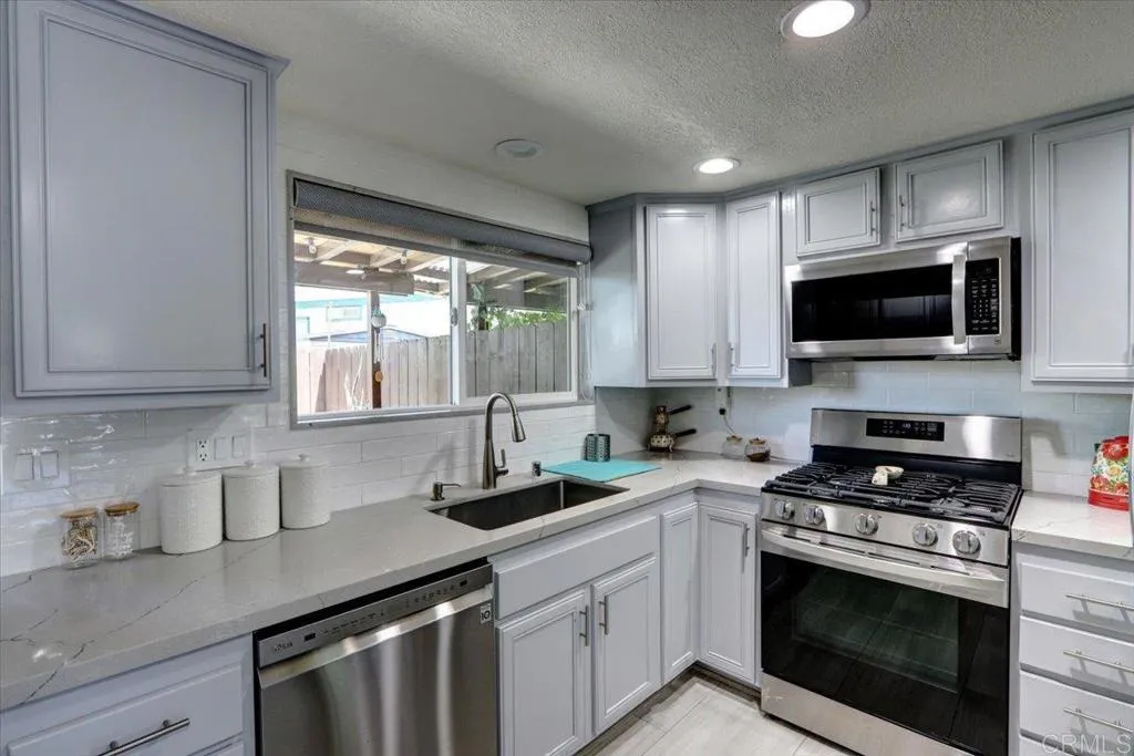 https://cdn.realtyfeed.com/cdn/127/306469545/17dc50d7f139a575fbd0d590b1d9674c.webp