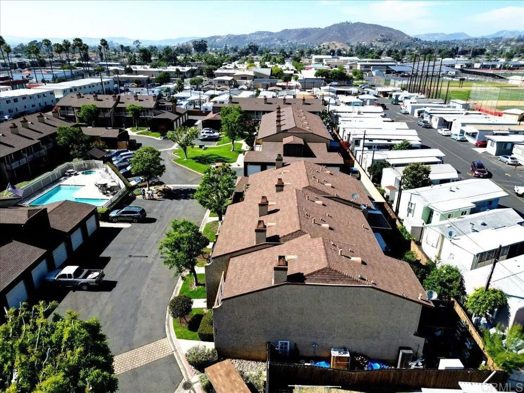 https://cdn.realtyfeed.com/cdn/127/306469545/3058299b055c14ede089205a423c4069.webp