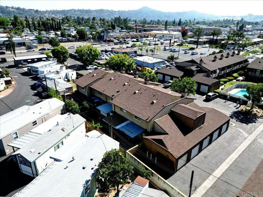 https://cdn.realtyfeed.com/cdn/127/306469545/5fcfb522974ea4e462598ddf644ee174.webp