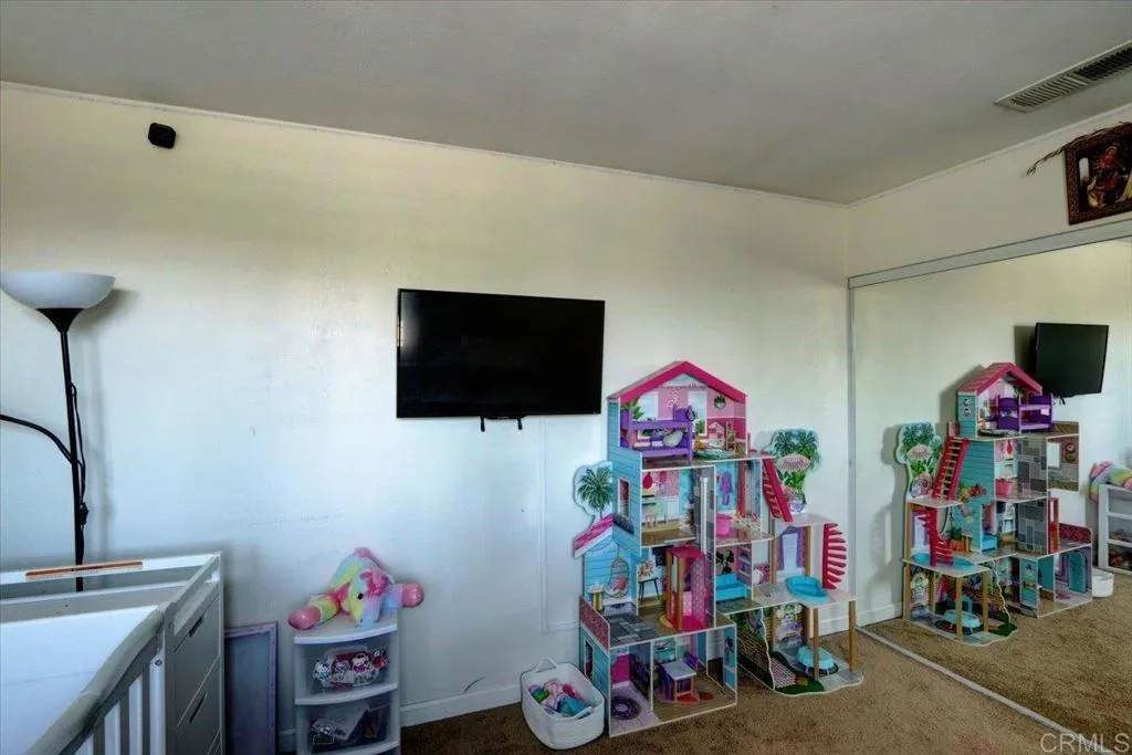 https://cdn.realtyfeed.com/cdn/127/306469545/ad848fd5cf78ba127a85012ec0e2c9e3.webp
