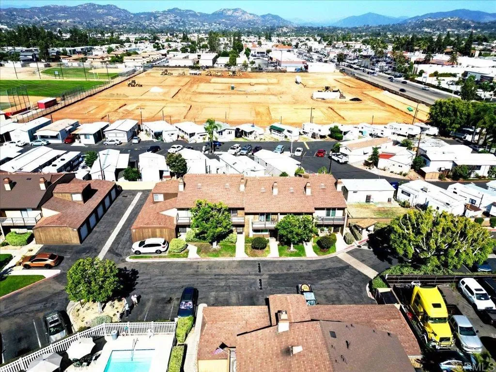 https://cdn.realtyfeed.com/cdn/127/306469545/b4974a5f1e2426fa54967c6e375a31c0.webp