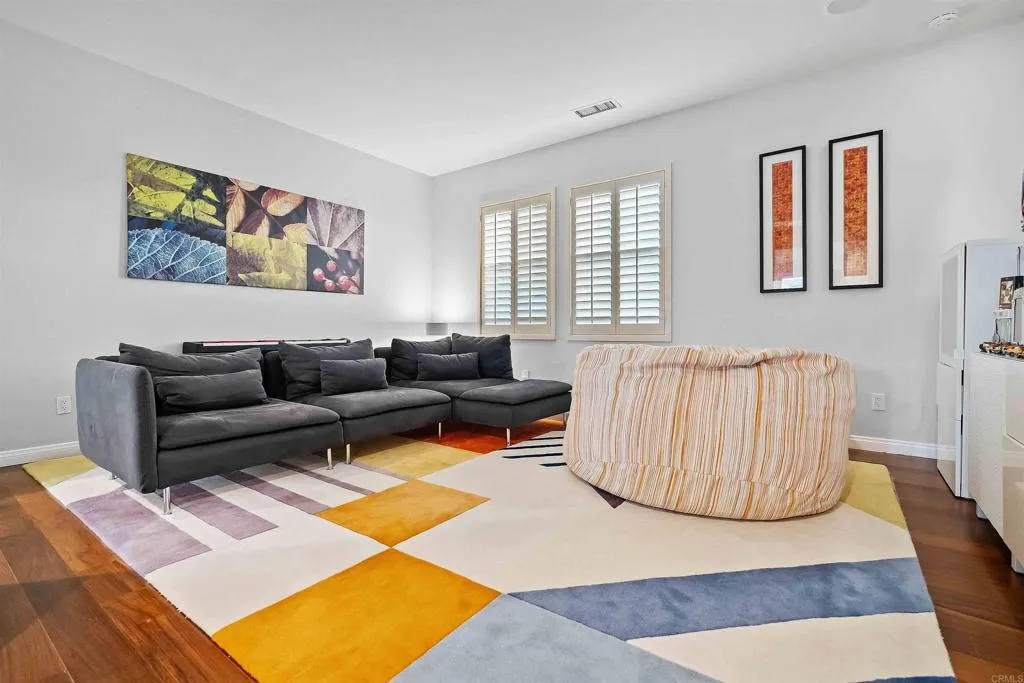 https://cdn.realtyfeed.com/cdn/127/306469625/c404720d0d6c54a339349f18cbf686e5.webp