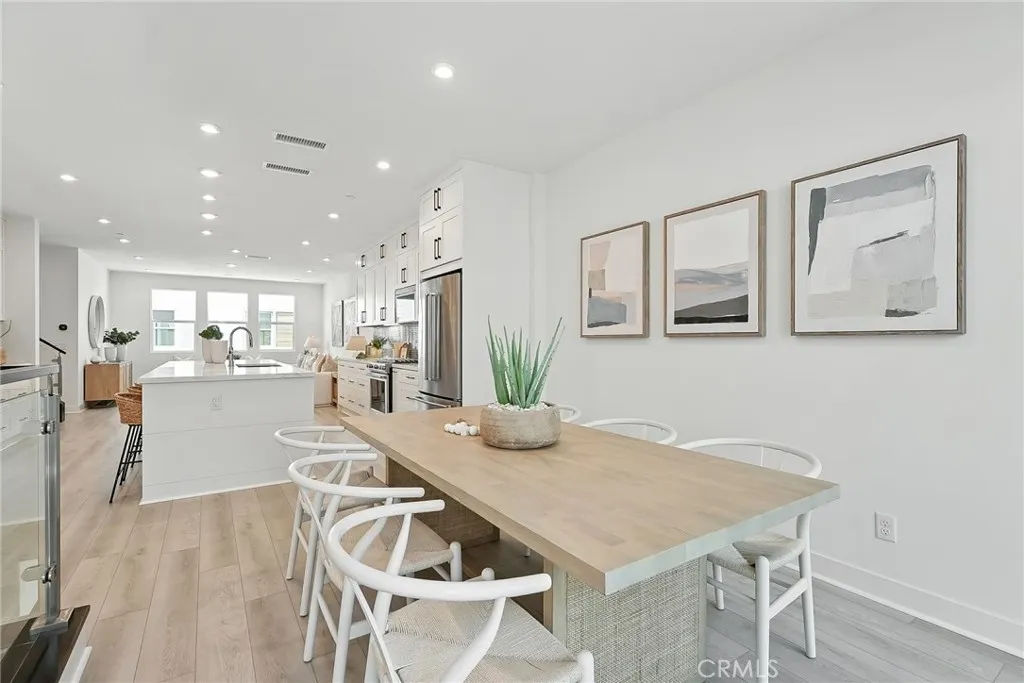 Photo #3: OC25135594 Listing 