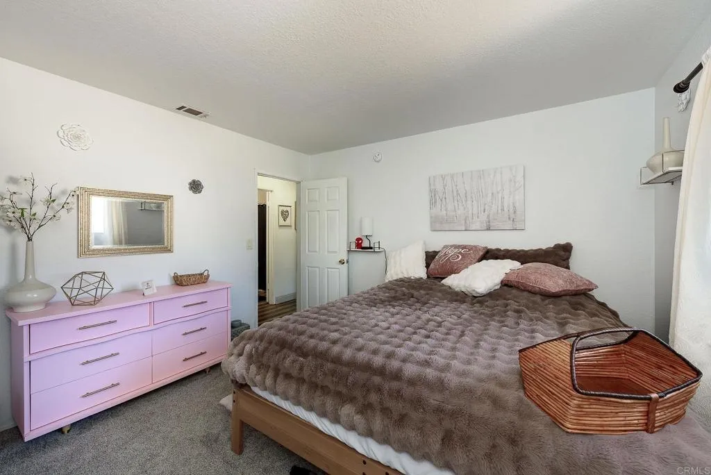https://cdn.realtyfeed.com/cdn/127/306469765/048b05e0c46cdcc244ad2aa325f89473.webp