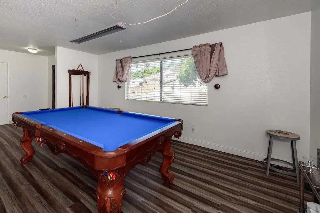 https://cdn.realtyfeed.com/cdn/127/306469765/3af9712b9ab7d78a894da6975207cad4.webp