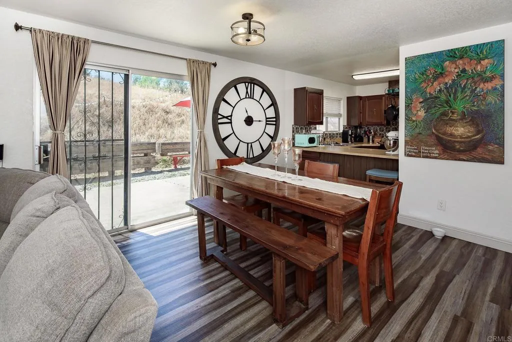 https://cdn.realtyfeed.com/cdn/127/306469765/602f2e7c293f116152bfb2805834611d.webp
