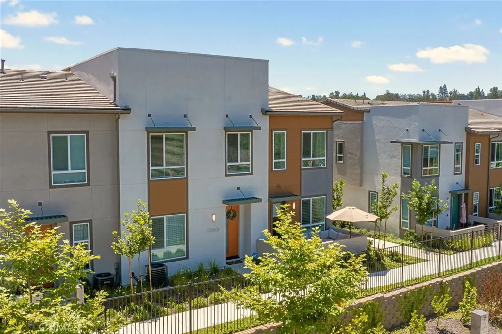 https://cdn.realtyfeed.com/cdn/127/306469810/27ce95ac46722004eec55ae3a75cbd41.webp