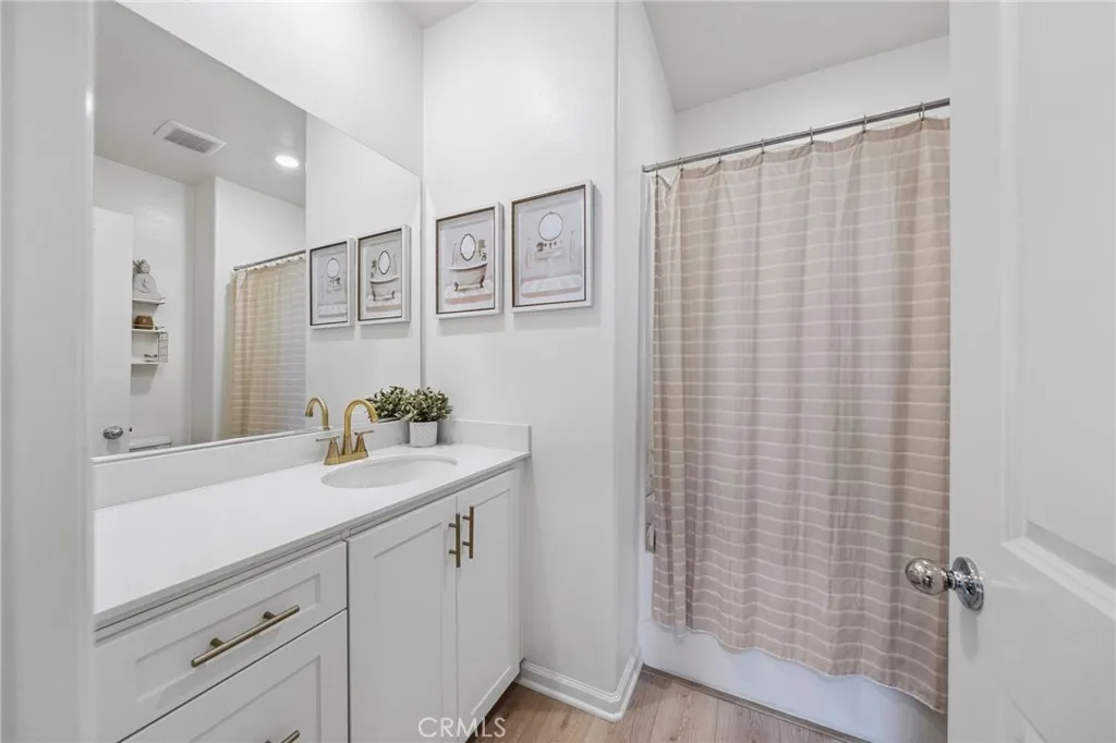 https://cdn.realtyfeed.com/cdn/127/306469810/586f485120f71cf8dc927a3825248591.webp