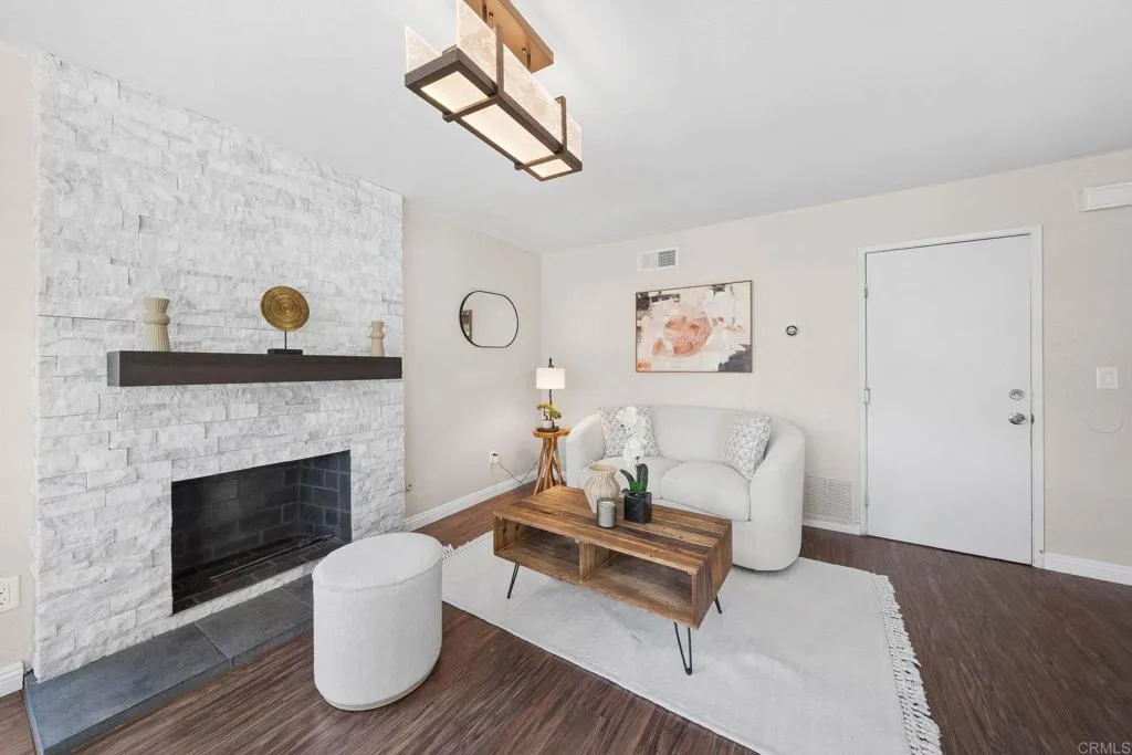 https://cdn.realtyfeed.com/cdn/127/306470003/1784be2708772f878f8d8b94754eac21.webp