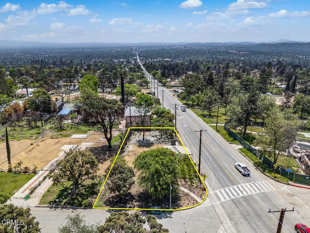 900 E Mount Curve Ave, Altadena, CA 91001 - Photo 5 of 22, Altadena, CA
