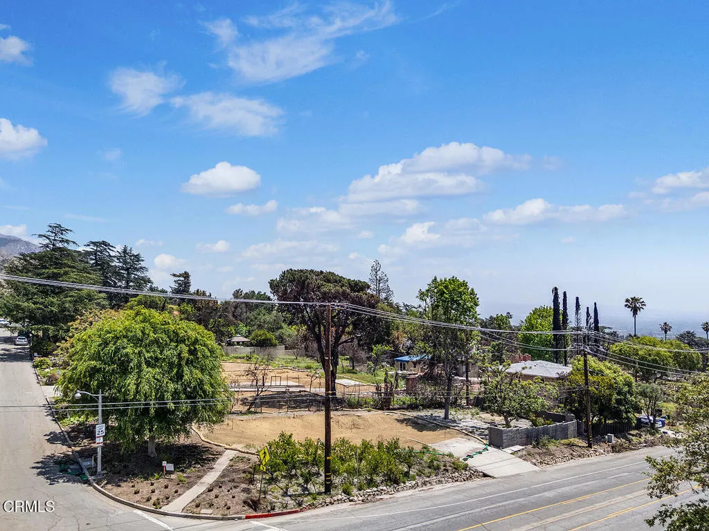 900 E Mount Curve Ave, Altadena, CA 91001 - Photo 2 of 22, Altadena, CA