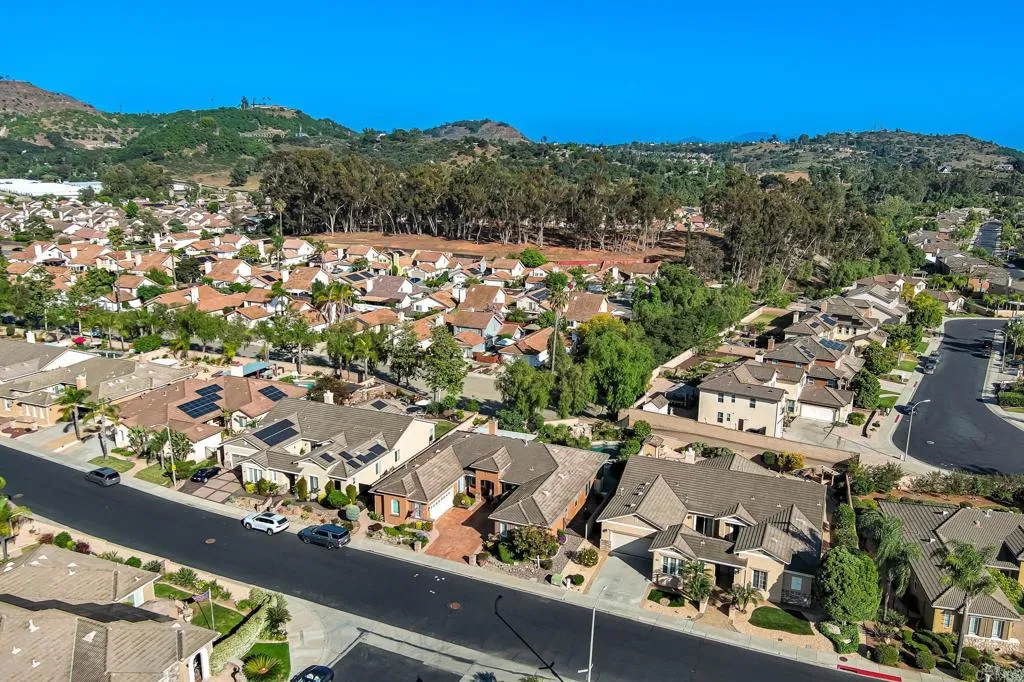 https://cdn.realtyfeed.com/cdn/127/306470086/5c8601f33f4af34696ebe0fc0d805e57.webp