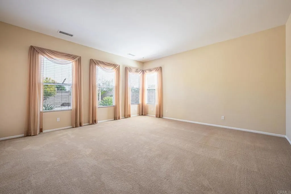 https://cdn.realtyfeed.com/cdn/127/306470086/80cfcb68d44adeee769ac58c565132ea.webp