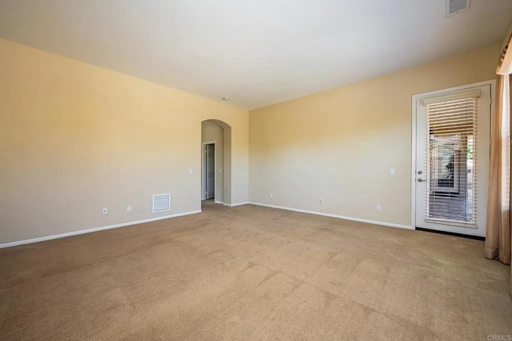 https://cdn.realtyfeed.com/cdn/127/306470086/daaa8254d4f502af918c129f456158ce.webp
