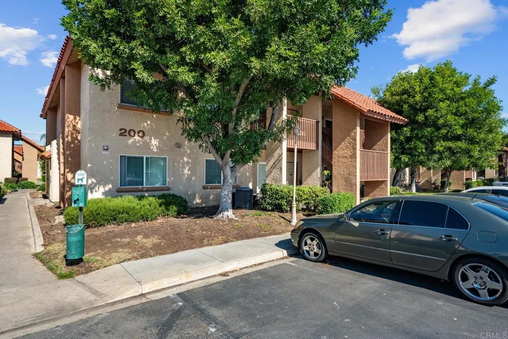 https://cdn.realtyfeed.com/cdn/127/306470115/4796324f8f385ccd4b11aeca9b677541.webp