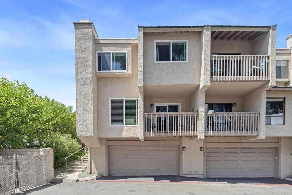 https://cdn.realtyfeed.com/cdn/127/306470137/64180a8cce338ccba3c5bcf9432c0662.webp