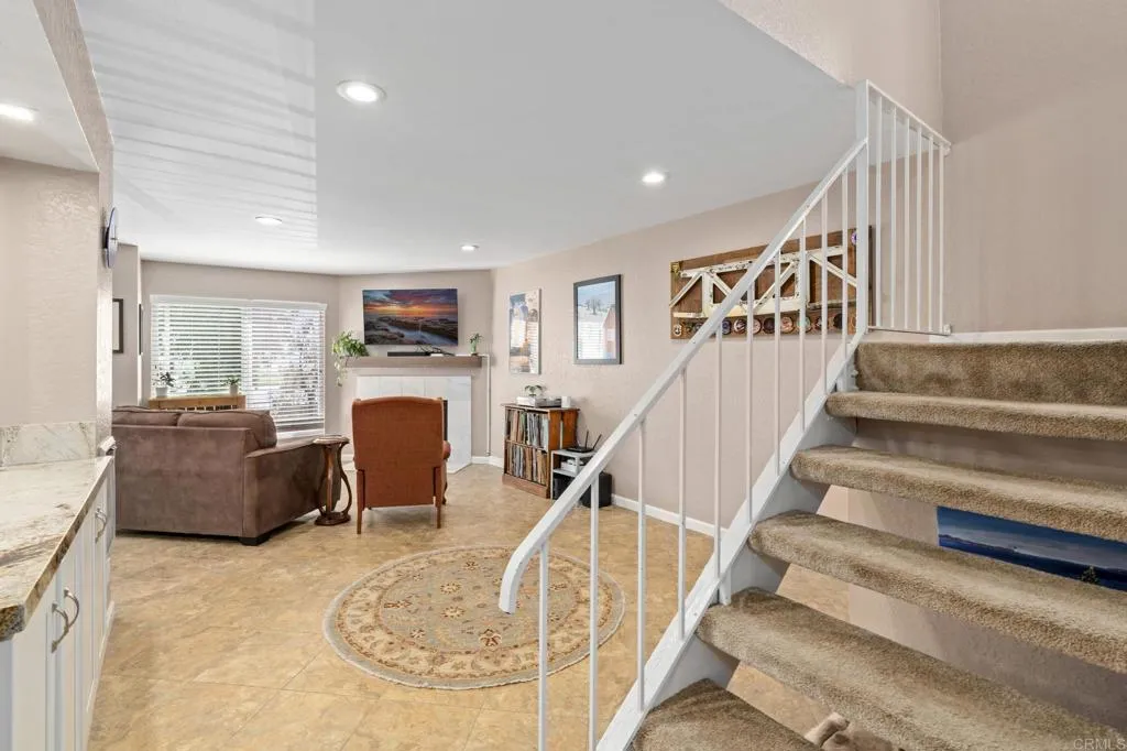 https://cdn.realtyfeed.com/cdn/127/306470137/8dbb02d863552a7b2985620dfe97c099.webp