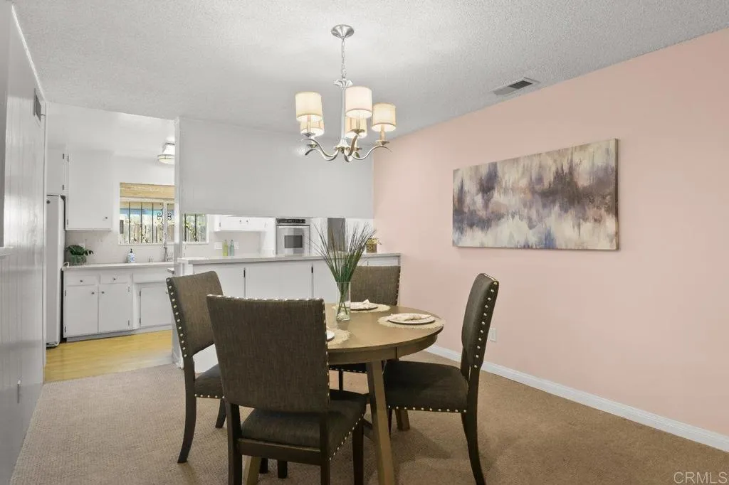 https://cdn.realtyfeed.com/cdn/127/306470150/48778b387b56a1718fd53f519d8e03d4.webp
