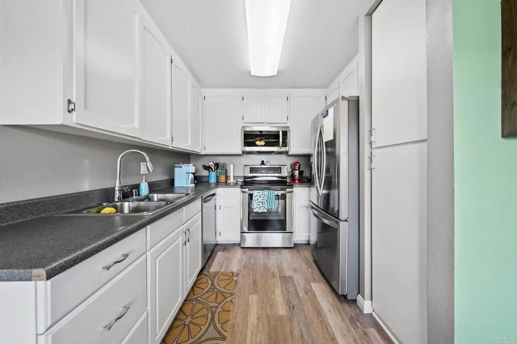 Photo #6: PTP2504550 Listing 