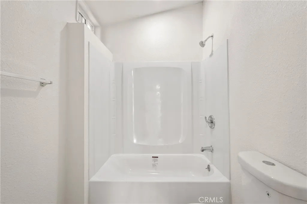 https://cdn.realtyfeed.com/cdn/127/306470305/65abe74f7f9360842c30eccf08beecfb.webp
