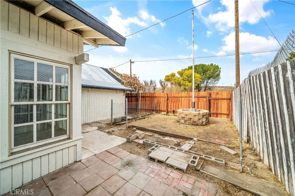 https://cdn.realtyfeed.com/cdn/127/306470305/b97cfb73b8cdbaeeeba6f5c1f41fc953.webp