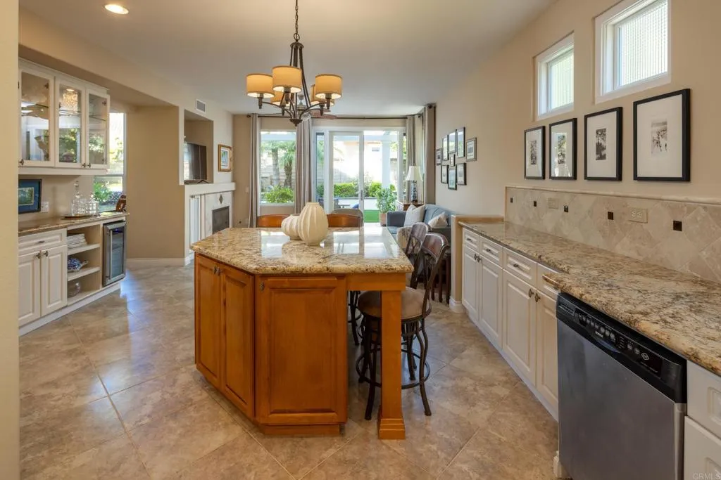 https://cdn.realtyfeed.com/cdn/127/306470337/0a0bc7801ae03e66769494844ebb76b0.webp