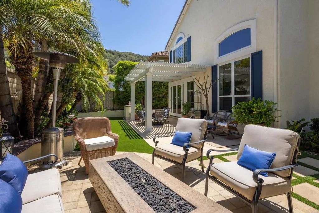 https://cdn.realtyfeed.com/cdn/127/306470337/dfd2d18dfad08cb0adcd7495e57f40b9.webp