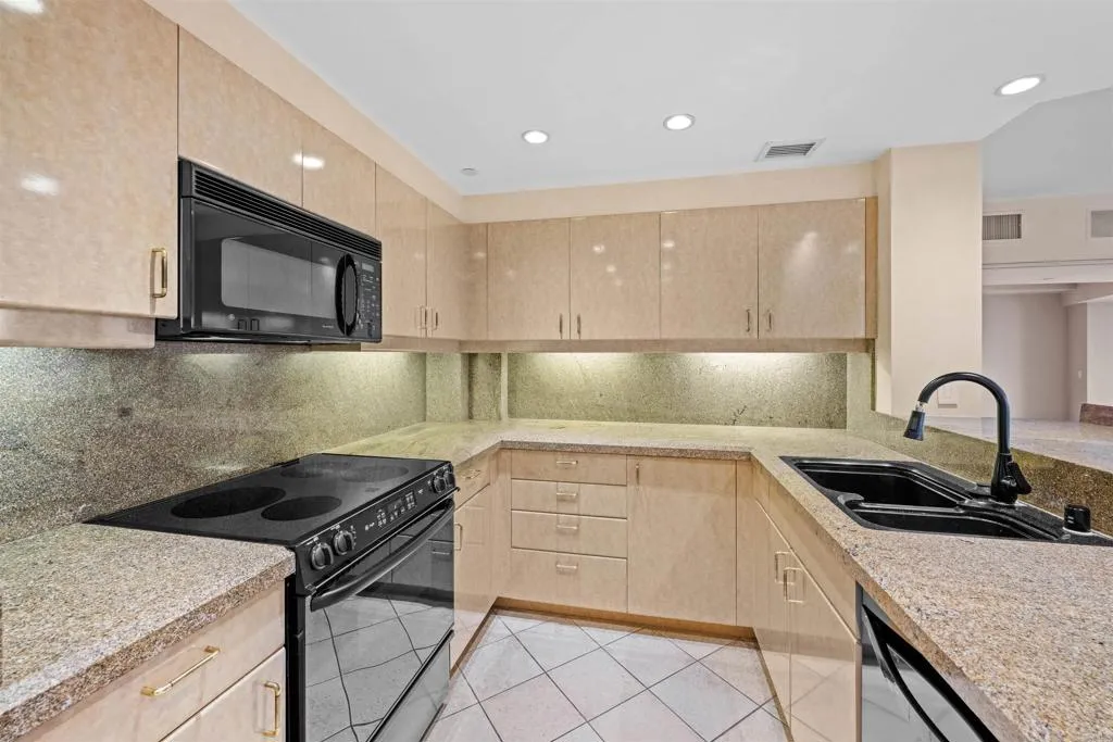 Photo #5: NDP2505987 Listing 