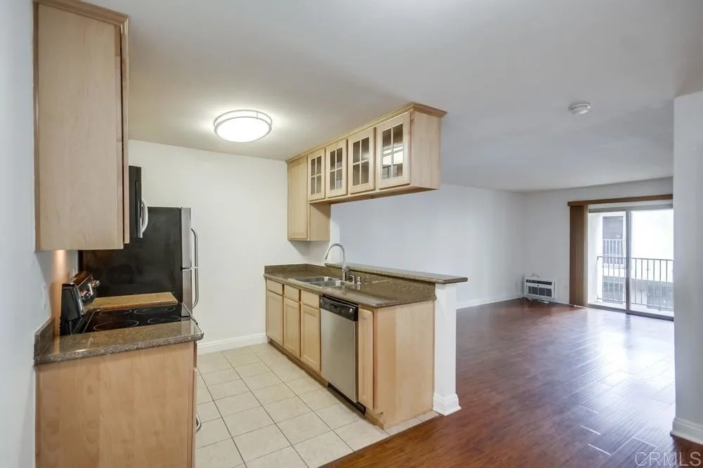 https://cdn.realtyfeed.com/cdn/127/306470479/1d77a06ca8906ad74918ccd12ea231fb.webp